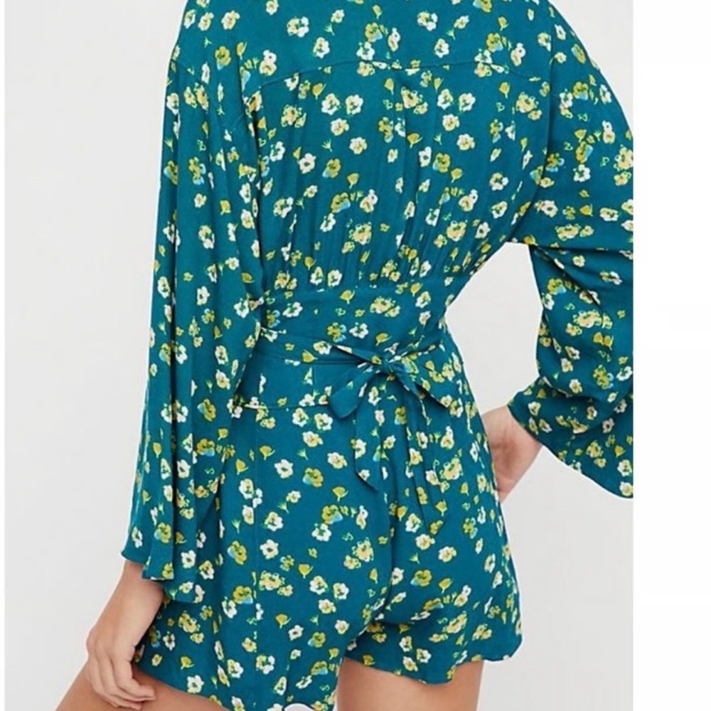 Free People Floral Long Sleeve Romper Teal Tie Waist Boho Size 6 - Picture 2 of 11
